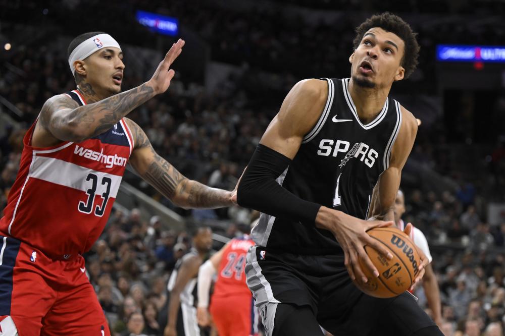 轻重的中场 轻重的中场