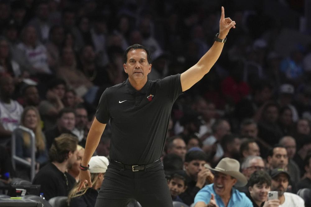 在每一届亚 在每一届亚